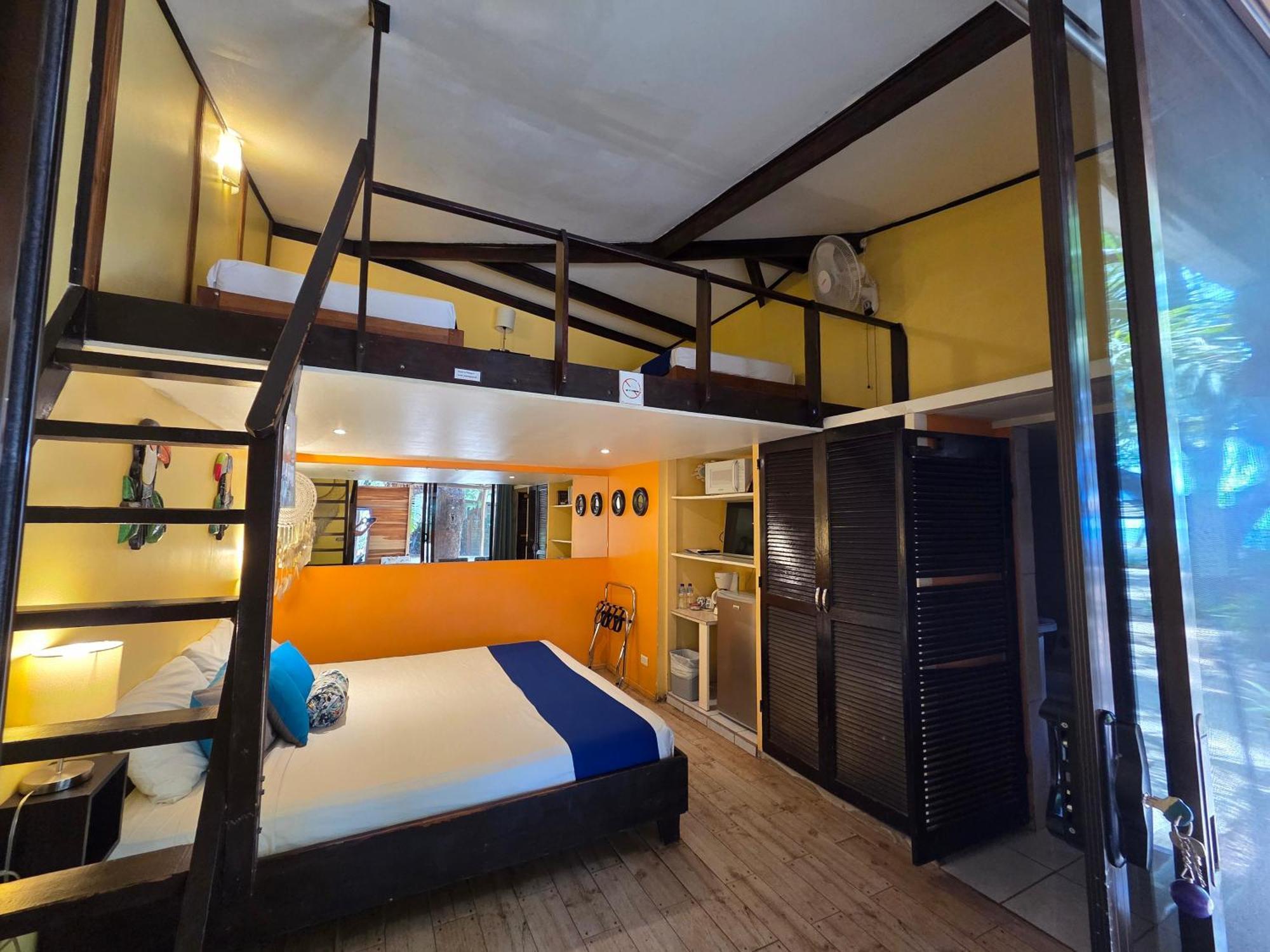 La Palapa Hotel