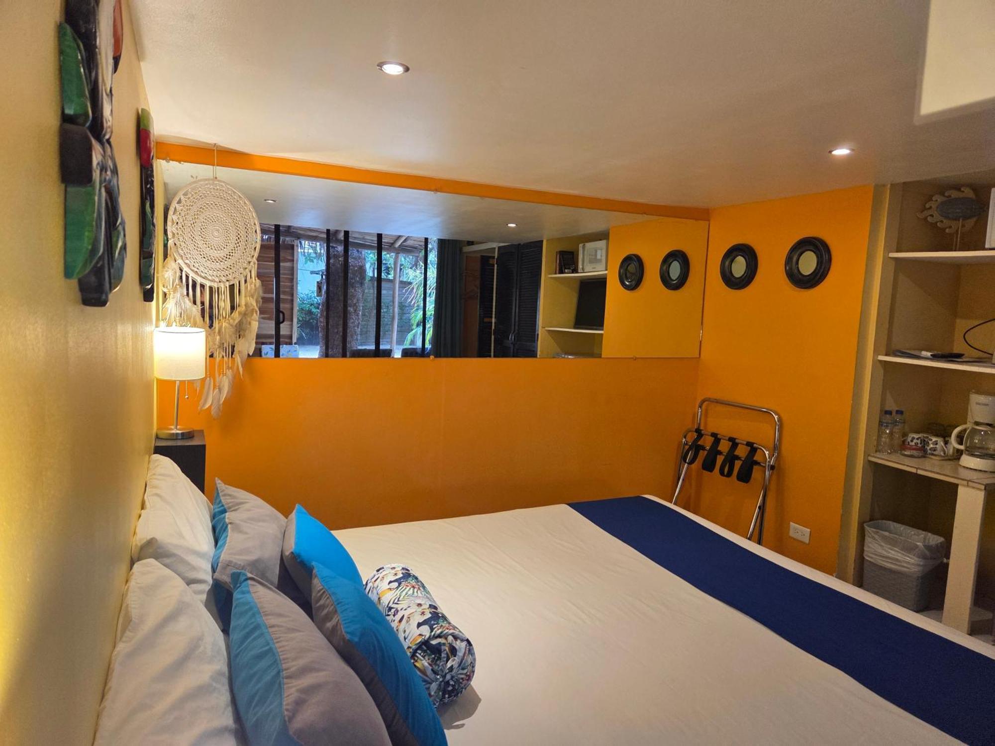 La Palapa 3*